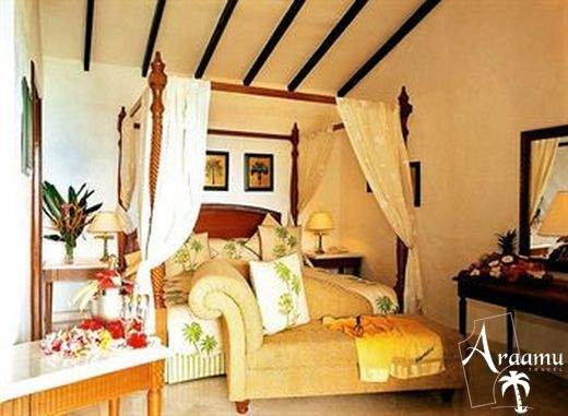 Seychelle-szigetek, Sunset Beach****